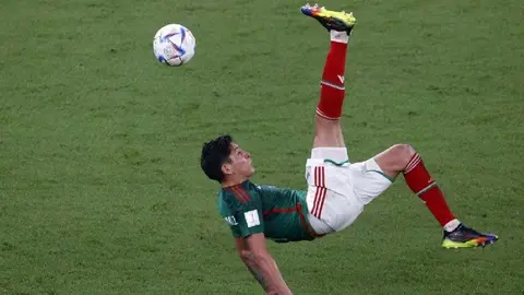 Edson Álvarez en Qatar 2022 | AP