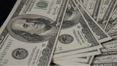 ¿Comprarás dólares este viernes 12 de junio? Así cierra el peso mexicano