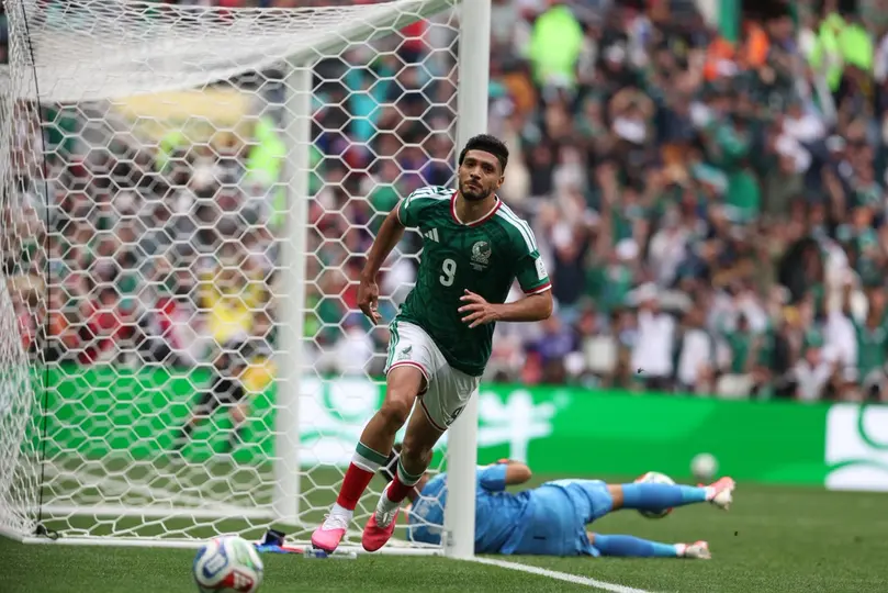 Raúl Jiménez tras marcar el segundo gol ante Sudáfrica | Miguel Pontón
