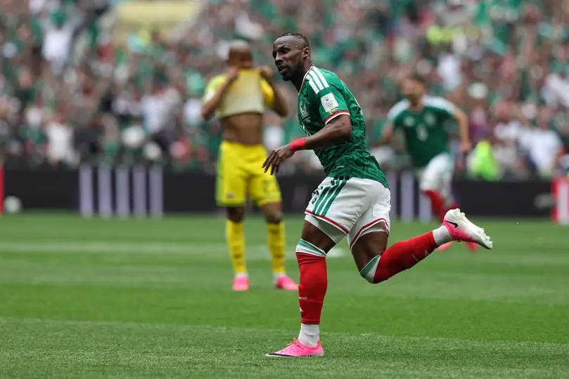 Julián Quiñones tras marcar el primer gol de México ante Sudáfrica | Miguel Pontón