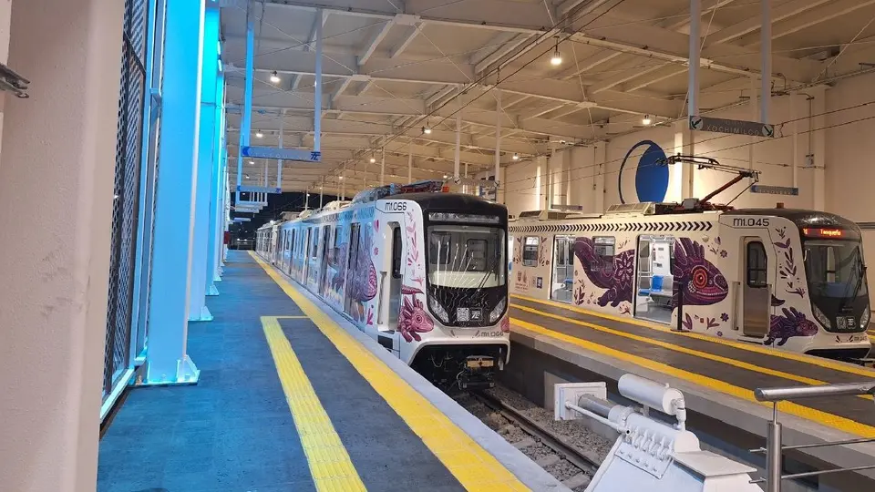 Tren Ligero reanuda su servicio por completo luego de que manifestantes arrojaran objetos a las vías