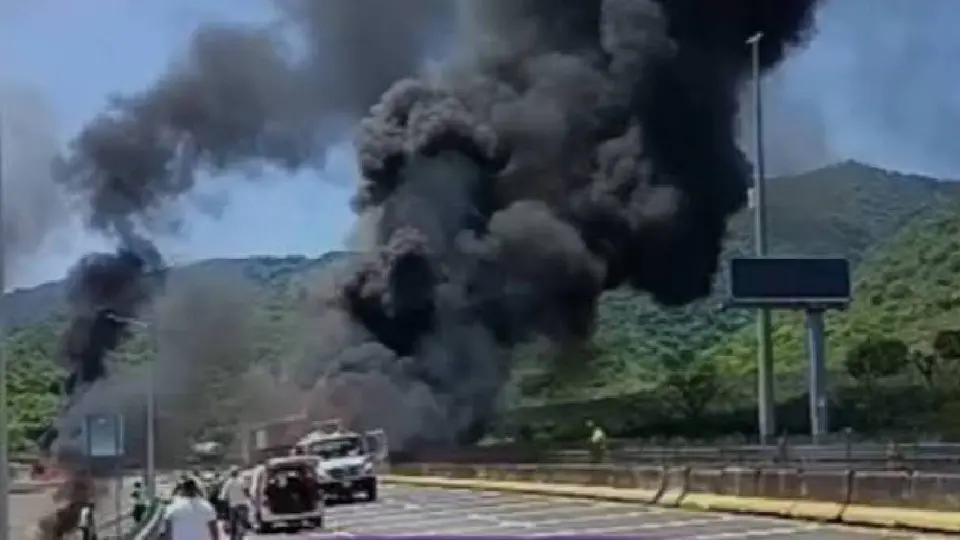 Accidente en la autopista Guadalajara-Tepic; reportan al menos 16 fallecidos