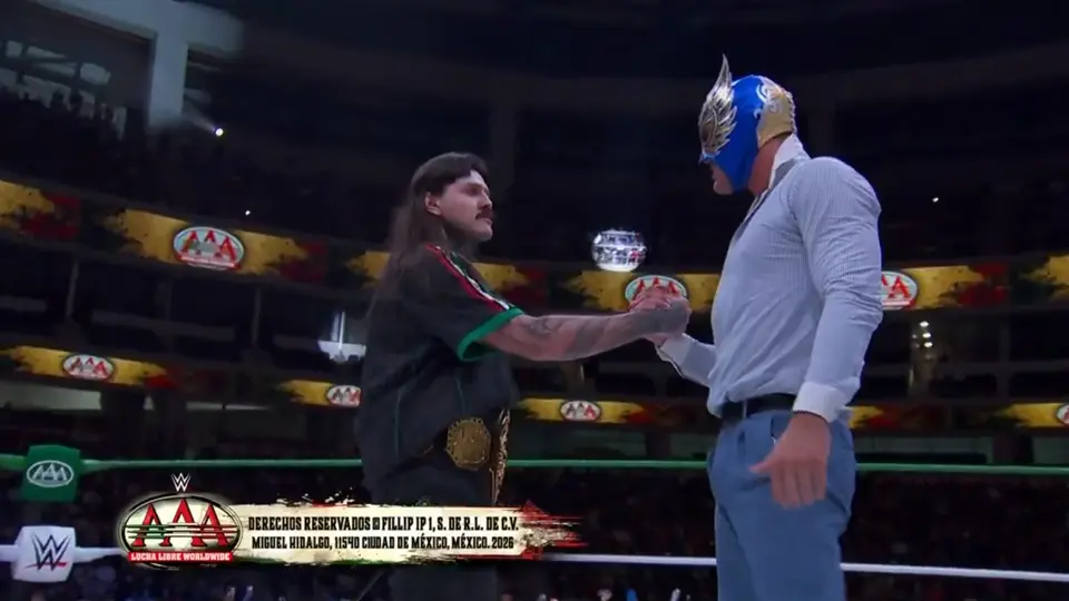 ¡Los mejores enemigos! Dominik Mysterio y El Grande Americano enfrentarán a los Perros del Mal en Verano de Escándalo