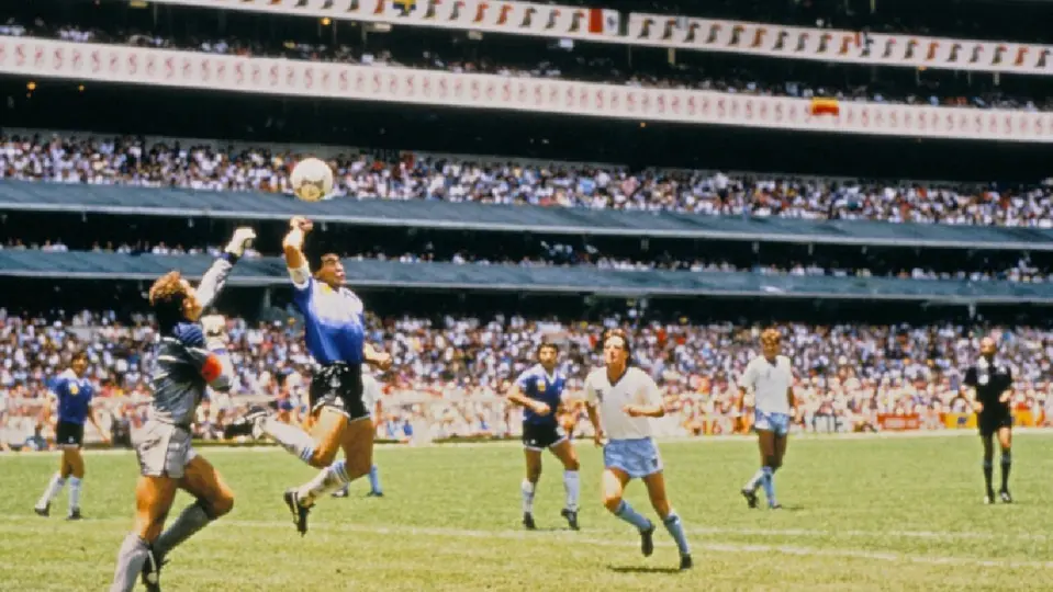 Diego Armando Maradona, ante Inglaterra, en México 1986 | AFP