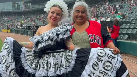 María Estela Parra, la mexicana que borda la historia de los Bulls y fue homenajeada por los White Sox