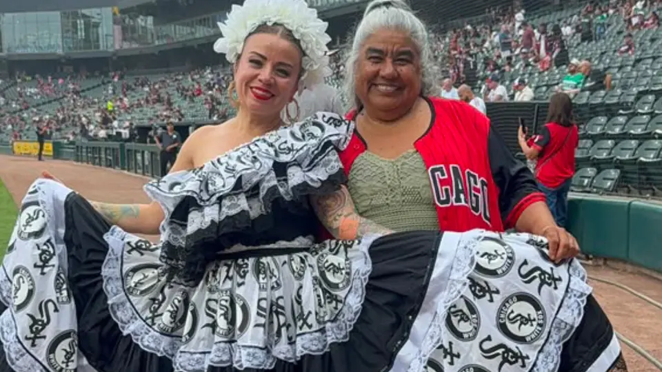 María Estela Parra, la mexicana que borda la historia de los Bulls y fue homenajeada por los White Sox