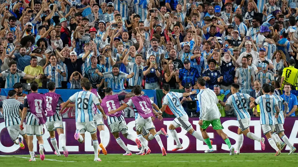 Toda Argentina celebra el gol de Julián | AP