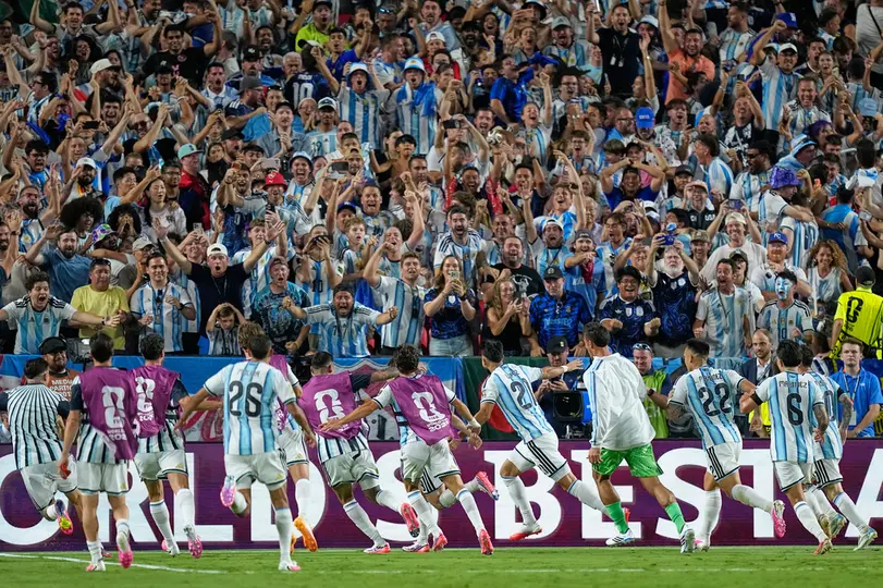 Toda Argentina celebra el gol de Julián | AP