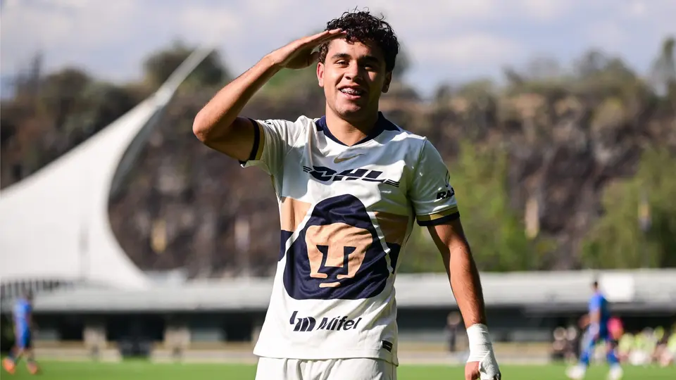 Julio César Domínguez Castillejos con Pumas | IMAGO 7