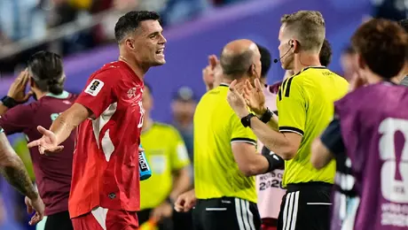 Xhaka se lanza contra arbitraje tras eliminación de Suiza ante Argentina: “Pierdes por una decisión del árbitro”