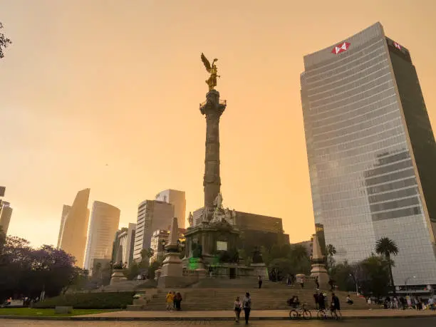 La llegada de la Canícula 2026 marcará uno de los periodos más calurosos del año en México, con temperaturas extremas y una reducción temporal de las lluvias en diversas entidades./ Pixabay