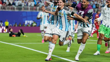¡Monumental! Julián Álvarez mete a Argentina a Semifinales con un golazo de media distancia