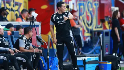 Elizondo evita polémica por expulsiones de Nahuel y Lainez ante Vancouver