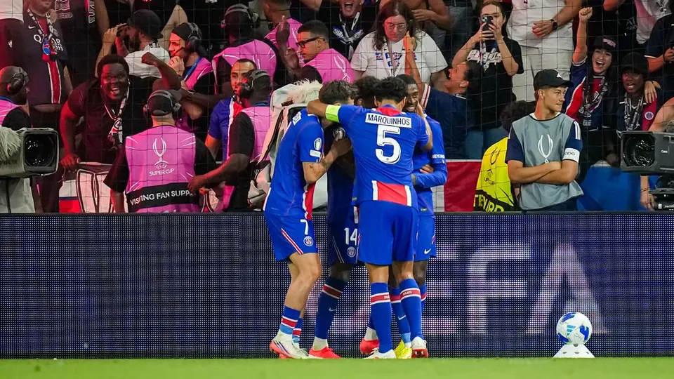 Jugadores de PSG en celebración en la Supercopa de la UEFA 2026 | AP