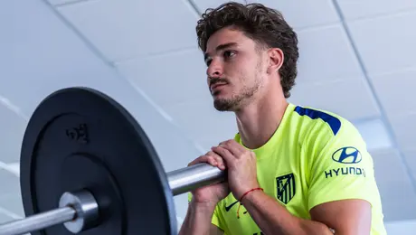 Julián Álvarez reaparece con Atlético de Madrid en medio de rumores sobre su salida