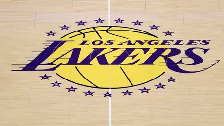 Lakers son vendidos por 12 mil millones de dólares
