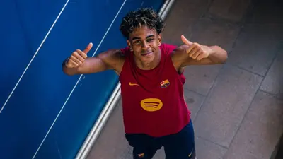 Lamine Yamal regresa a los entrenamientos con Barcelona
