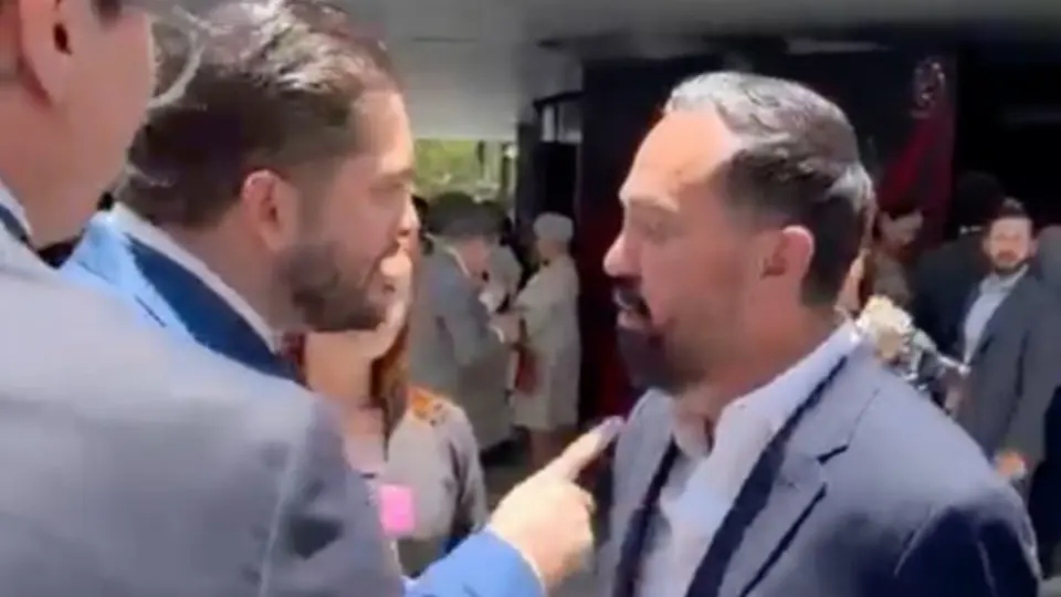Los legisladores de Morena y PRI intercambiaron acusaciones durante el altercado. / Redes