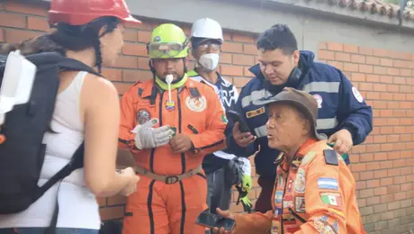Topos Aztecas llegan a Colombia tras terremoto pese a restricciones a voluntarios extranjeros