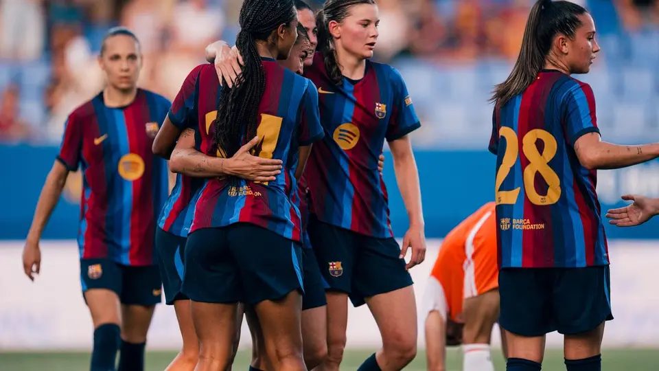 Barcelona Femenil l X: @FCBfemeni