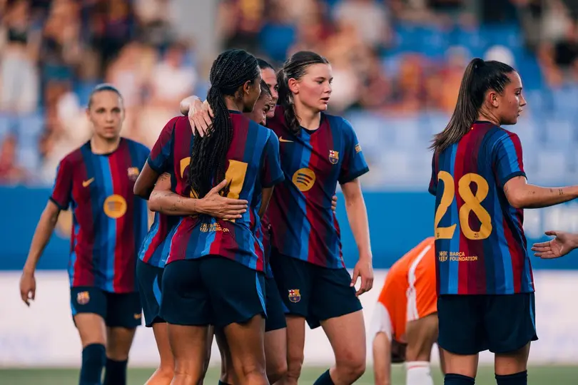 Barcelona Femenil l X: @FCBfemeni