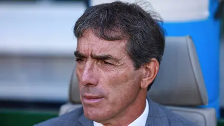 Almada tiene el mejor arranque para un DT de América en más de 20 años