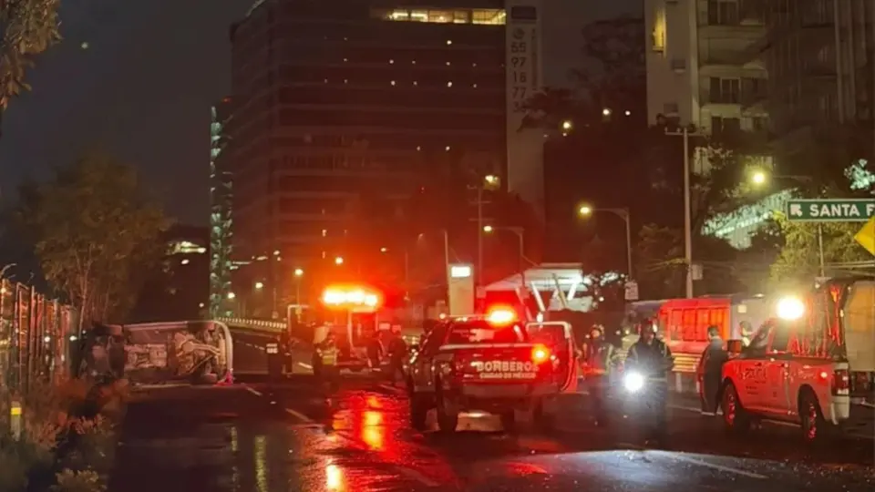 Un hombre y una mujer murieron calcinados en el accidente vehicular. / RS