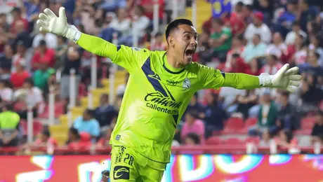 Puebla vence al Necaxa con golazo, de otro partido, sobre la hora