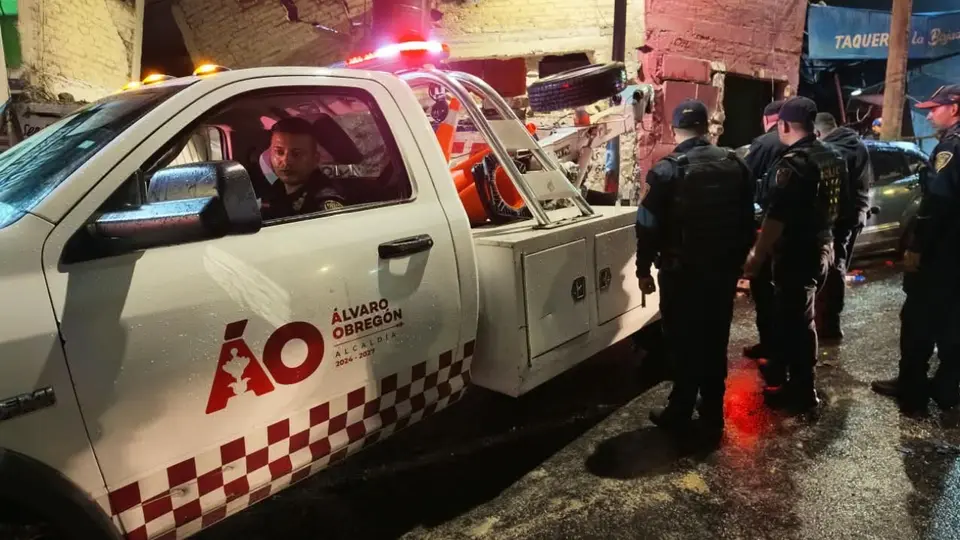 Cuerpos de emergencia acudieron a la zona tras la explosión registrada en la colonia Minas de Cristo. / X: @LopezCasarinJ