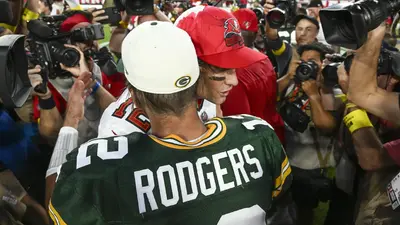 Aaron Rodgers se une a Tom Brady en selecto grupo de la NFL