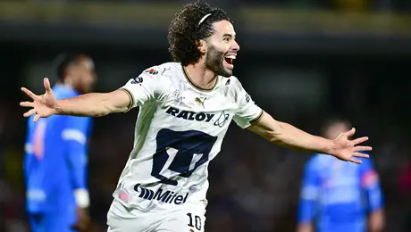 Chino Huerta anota su primer gol en su regreso con Pumas ante Cruz Azul