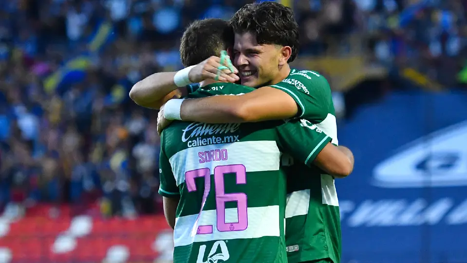 Tahiel Jiménez y Ramiro Sordo celebrando gol | IMAGO7