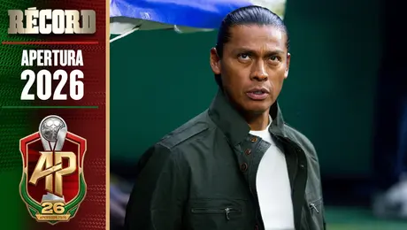 Sin José Paradela, Cruz Azul sorprende con su alineación para el partido contra Pumas