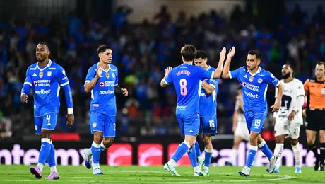 ¡Épico empate! Cruz Azul viene de atrás y logra igualar a Pumas en CU