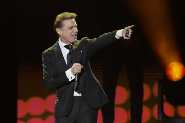 Luis Miguel lleva casi nueve años sin estrenar un disco de estudio, luego del lanzamiento de ¡México por siempre! en 2017./ AP