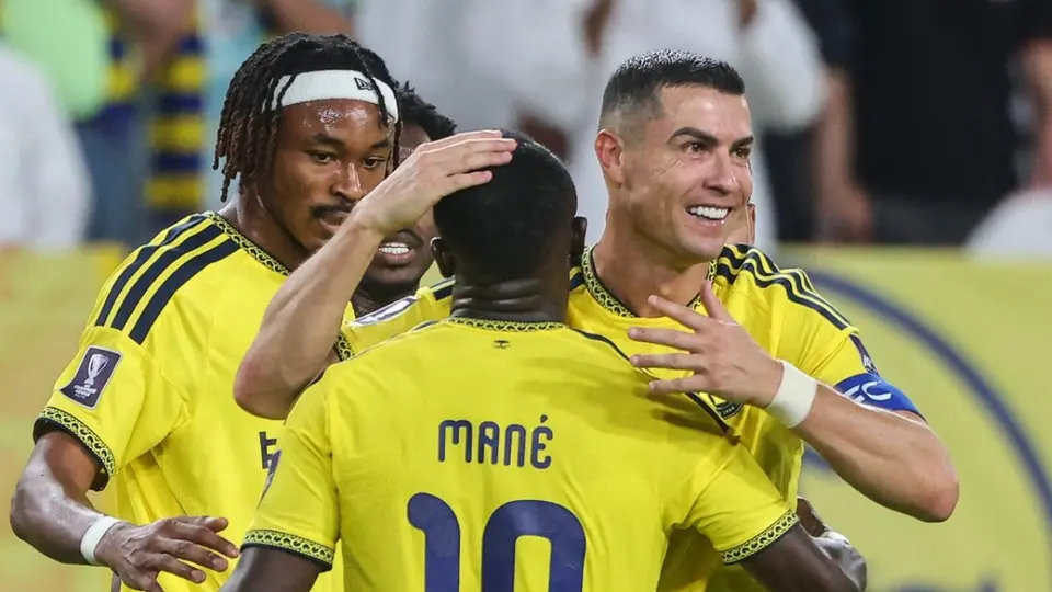Jugadores de Al Nassr felicitan a Cristiano Ronaldo | AFP