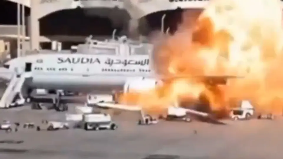 Ataque en aeropuerto de Riad deja 12 muertos y 309 heridos; culpan a rebeldes hutíes