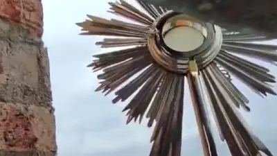¡No te pases, Simon! Comerciantes de Puerto Vallarta sorprenden con mensajes al huracán