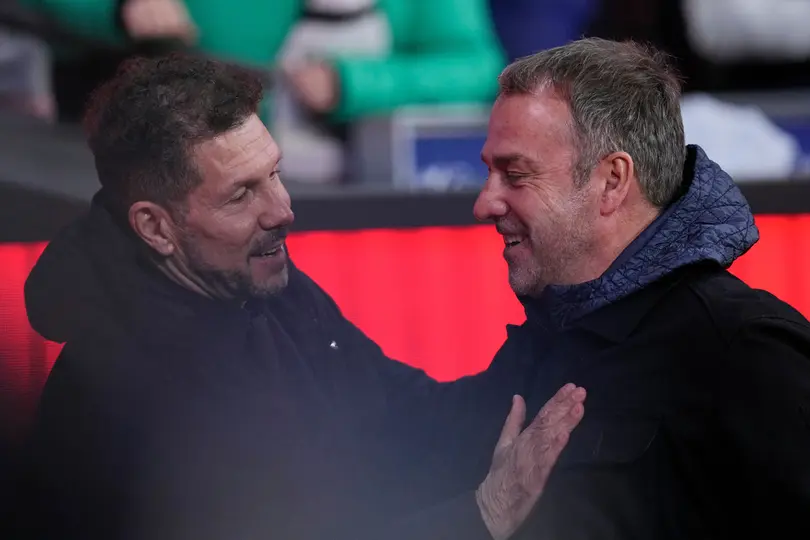 Diego Simeone saluda a Hansi Flick previo al partido de Atlético de Madrid contra Barcelona | AP