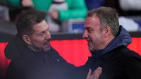 Diego Simeone saluda a Hansi Flick previo al partido de Atlético de Madrid contra Barcelona | AP