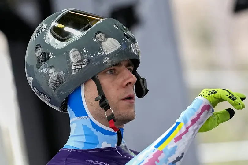 Los oficiales del COI decidieron descalificar a Vladyslav Heraskevych / AP
