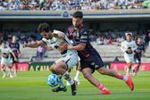 Pablo Benevendo y José Pachuca en disputa del balón en el partido entre Puebla y Pumas en la Jornada 6 del Apertura 2025 | IMAGO 7