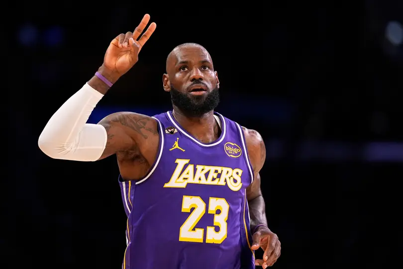 LeBron James agrega aún más historia a su nombre | AP