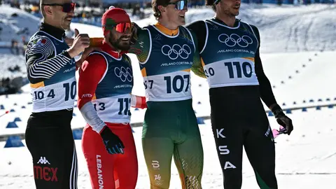 Allan Corona, Samer Tawk, Matthew Smith y Rakan Alireza tras prueba de esquí de fondo | AFP