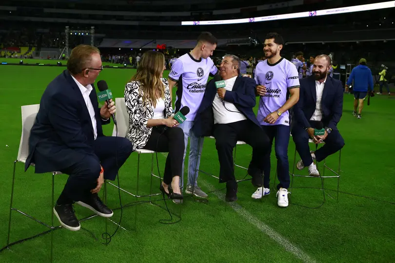 Reinoso con Álvaro Fidalgo y Henry Martín | MexSport
