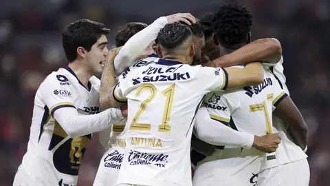 Jugadores de Pumas en celebración de gol en el partido contra Atlas en la Jornada 5 del Clausura 2026 | IMAGO 7