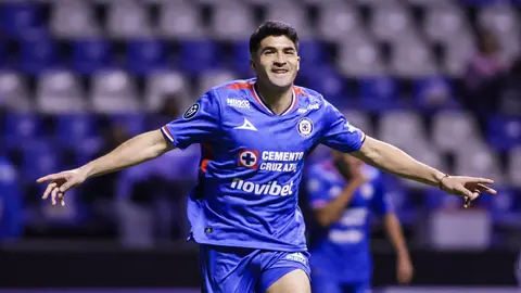 Nico Ibáñez manda mensaje a la afición de Cruz Azul tras su lesión en el Clásico Joven