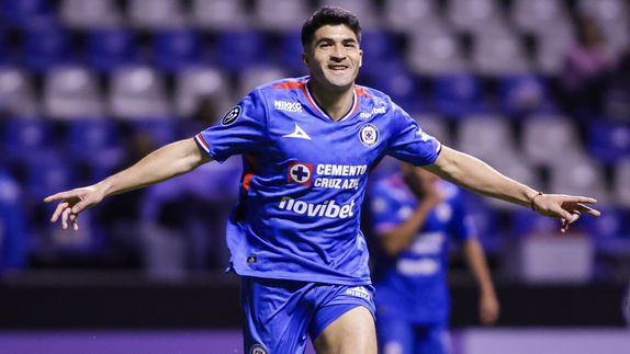 Nico Ibáñez debuta con gol en Cruz Azul