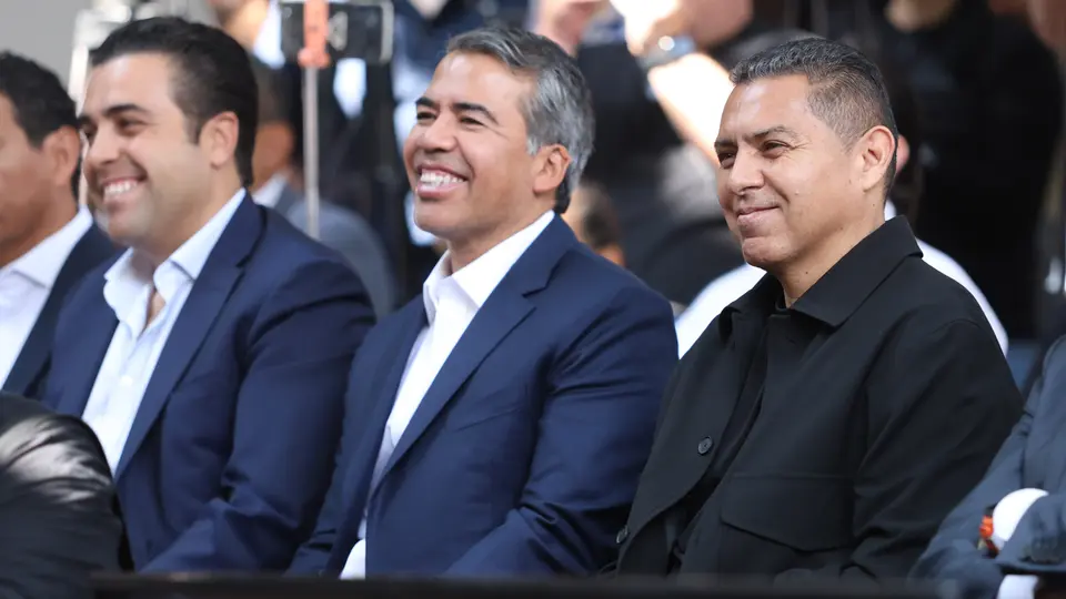 Ramón Morales junto a Pavel Pardo y Marcelo Michel Leaño | Imago7
