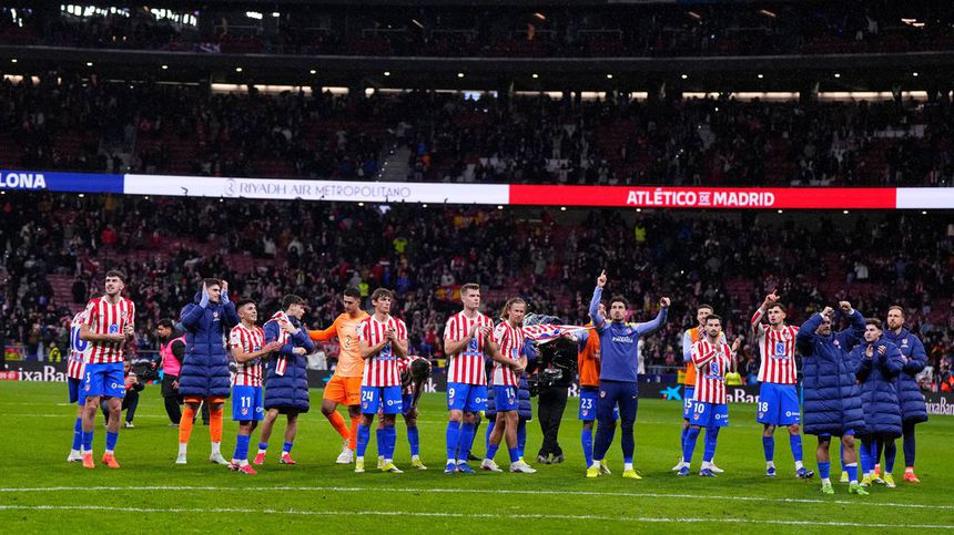 Jugadores de Atlético de Madrid agradecen a la afición en el Estadio Metropolitano | AP